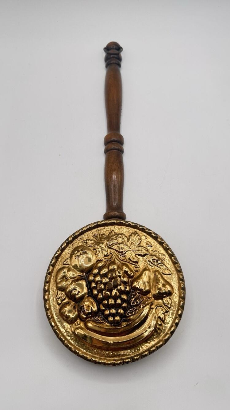 Vintage Brass Bed Warming Pan Embossed Fruit Wall Decor Wooden Handle 18”